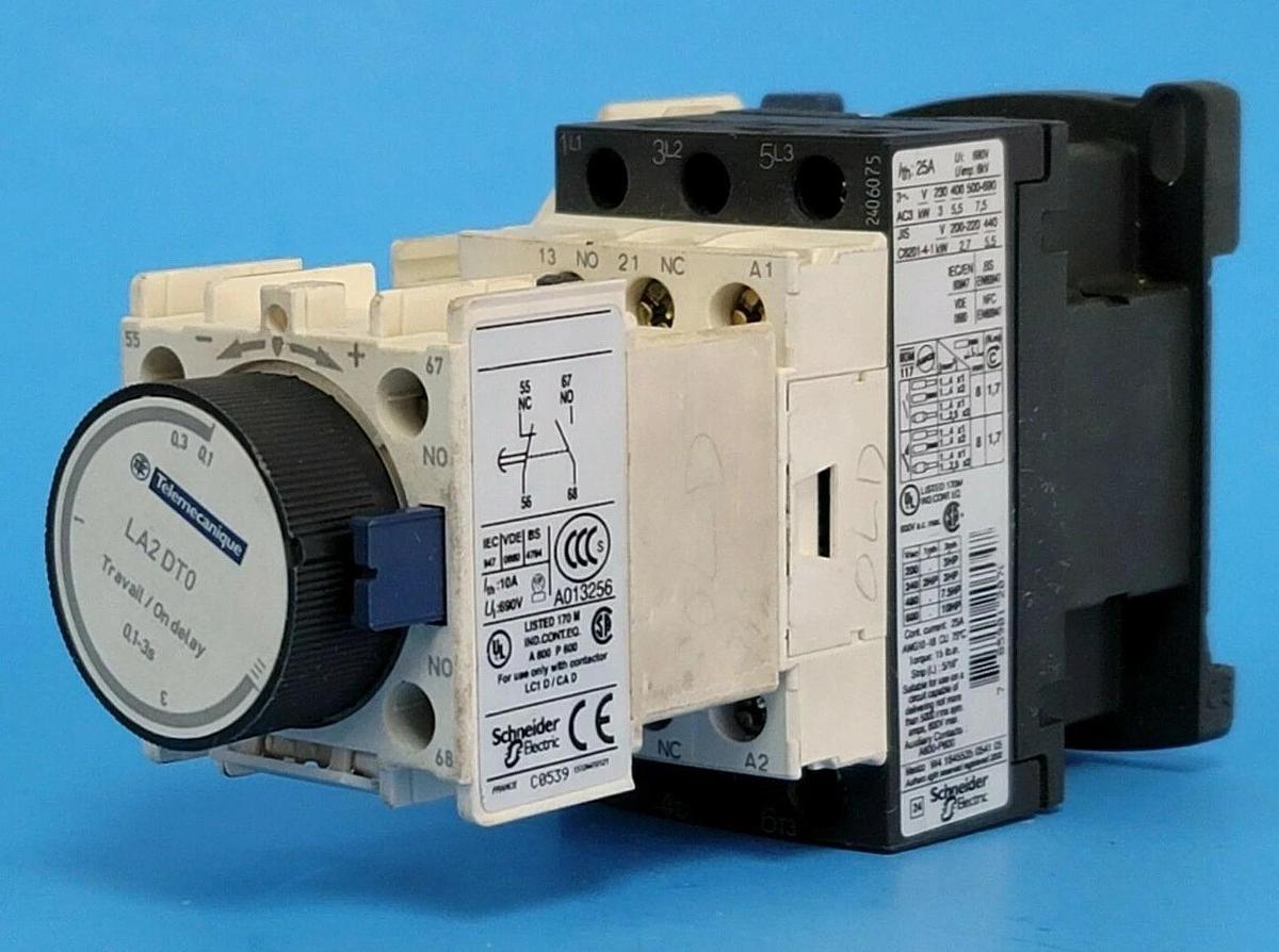 Used SCHNEIDER TELEMECANIQUE LC1-D12G7 CONTACTOR W/ LA2-DT0 & LAD-8N20, 1D12G7