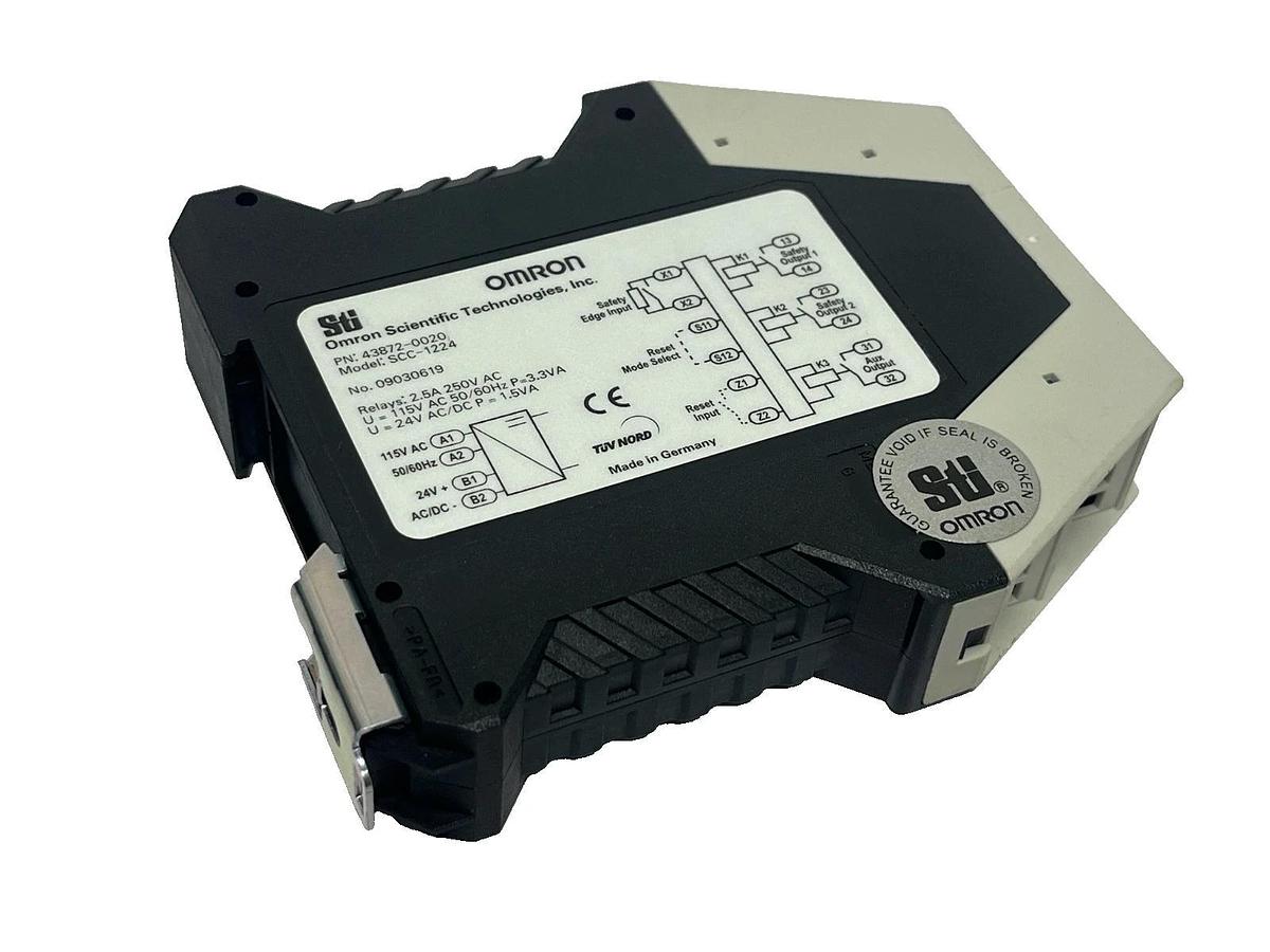 Used Omron SCC-1224 Safety Edge Controller 43872-0020 120/240V AC