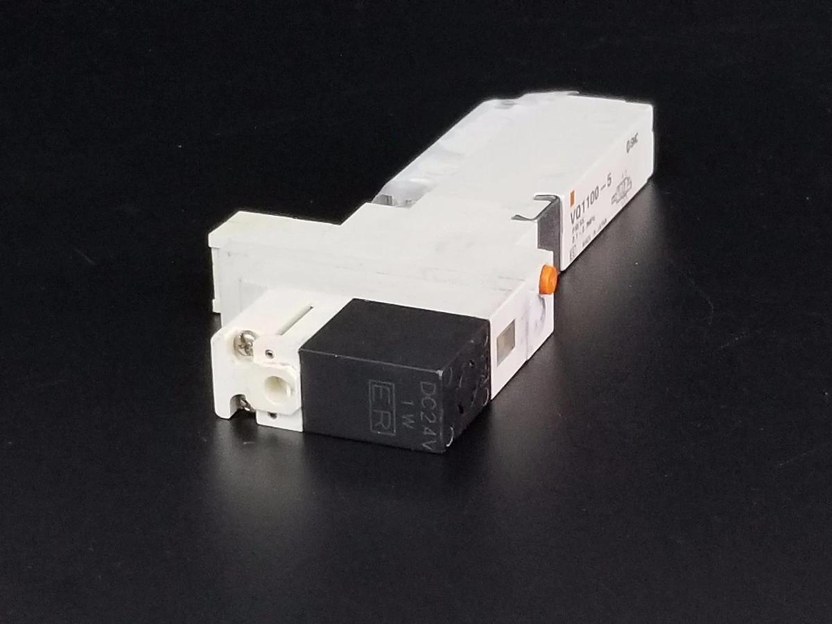 Used SMC VQ1100-5 SOLENOID VALVE VQ11005, 0.1~0.7MPa, DC 24V, 1W