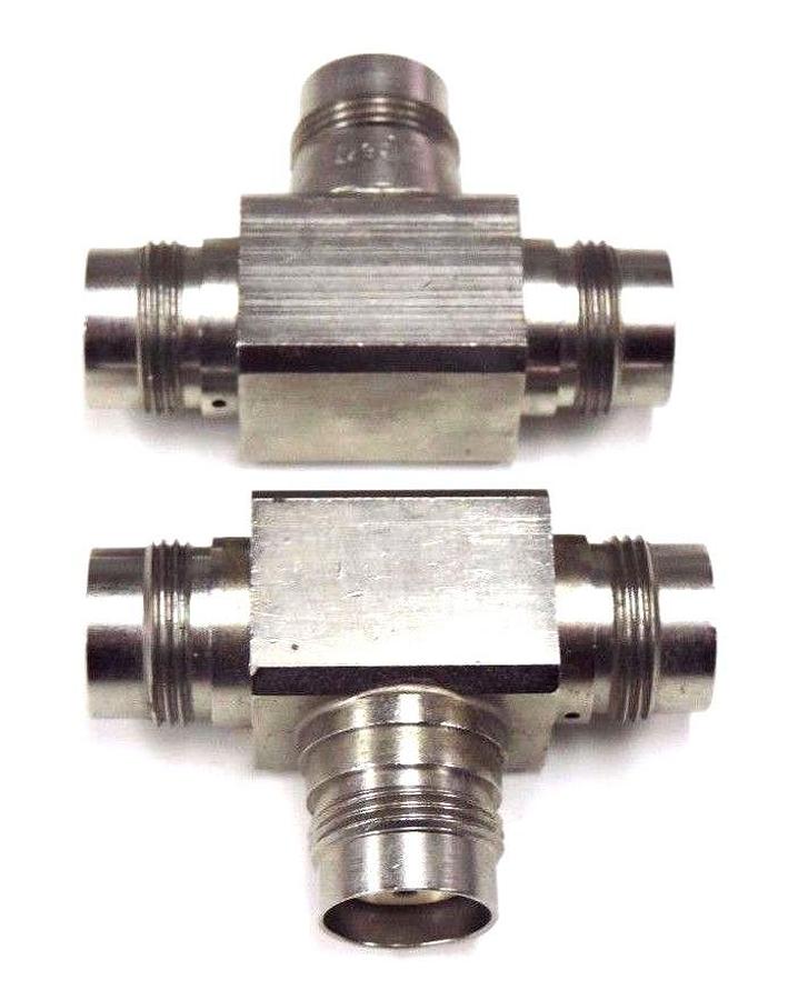 Used 2 AMPHENOL 82-5677 TWIN COAXIAL CONNECTORS 825677