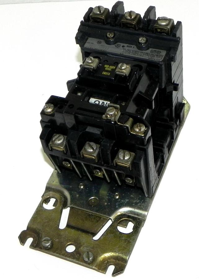 Used ALLEN BRADLEY 500F-BOB93  CONTACTOR 600V AC MAX 27 AMP MAX SIZE 1 STARTER SER. B
