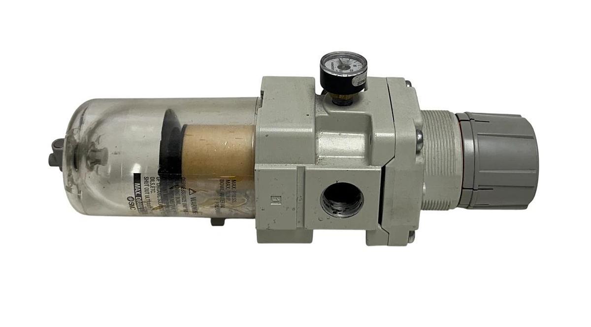 Used SMC AW40-N04-Z-A / AW40N04ZA INTEGRATED FILTER / REGULATOR 1/2'' PORT USNP