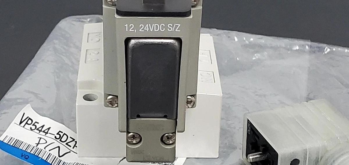 NIB SMC VP544-5DZ1-03A 3 PORT POPPET TYPE VALVE 24VDC, VP5445DZ103A