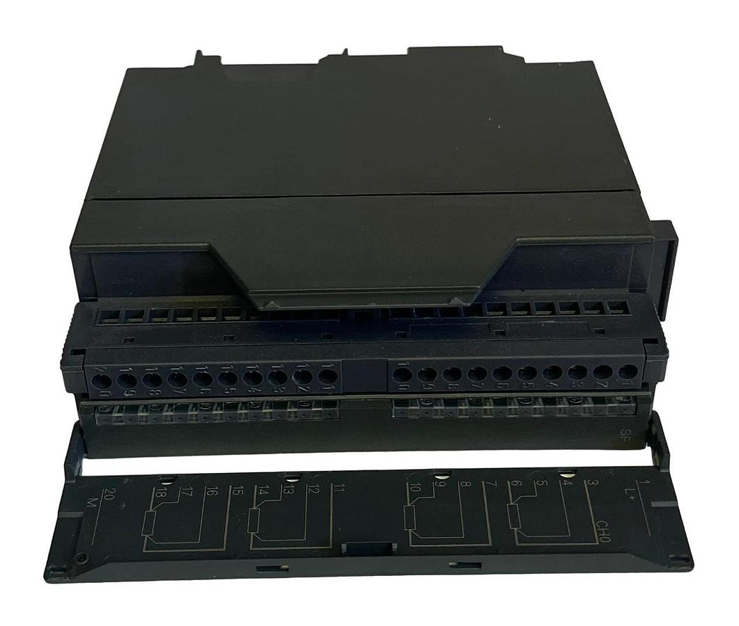 Used NEW SIEMENS 6ES7-332-7ND02-0AB0 ANALOG OUT MODULE E-STAND: 3 6ES73327ND020AB0 *