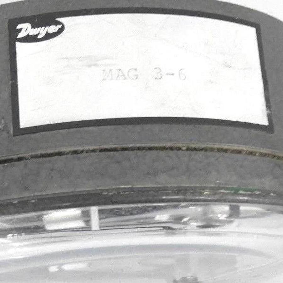 Used LOT OF 2 DWYER 12-167004-00 MAGNEHELIC PRESSURE GAUGES X 100 CFM, 1216700400