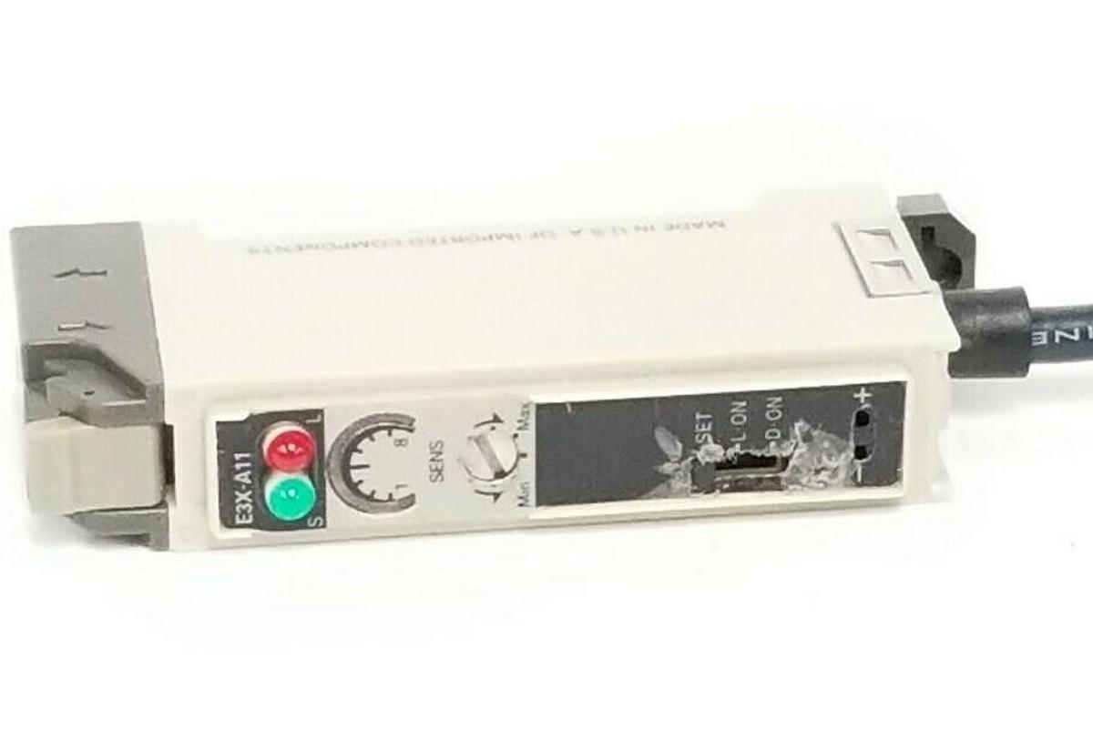 Used OMRON E3X-A11 PHOTOELECTRIC SWITCH E3XA11, 10 TO 30 VDC (NO COVER) 36'' LEAD