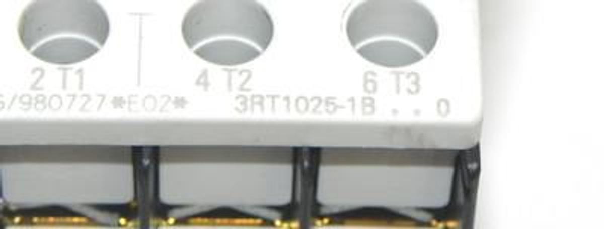 Used SIEMENS 3RT1025-1B CONTACTOR WITH 3RH1921-1FA40 CONTACT BLOCK