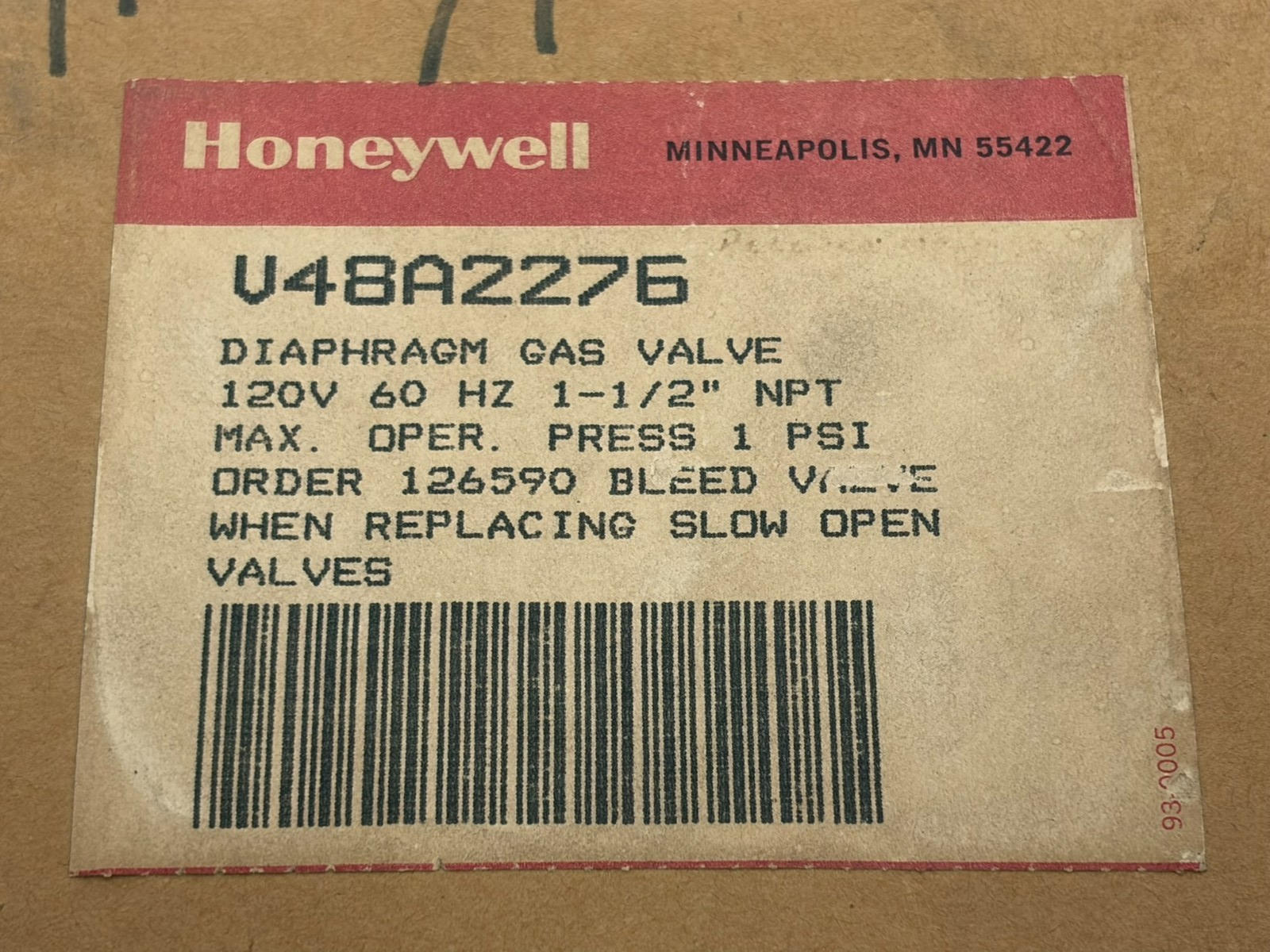 Used Honeywell V48A2276 Diaphragm Gas Valve 1-1/2 Inch NPT 120V 1 PSI Used