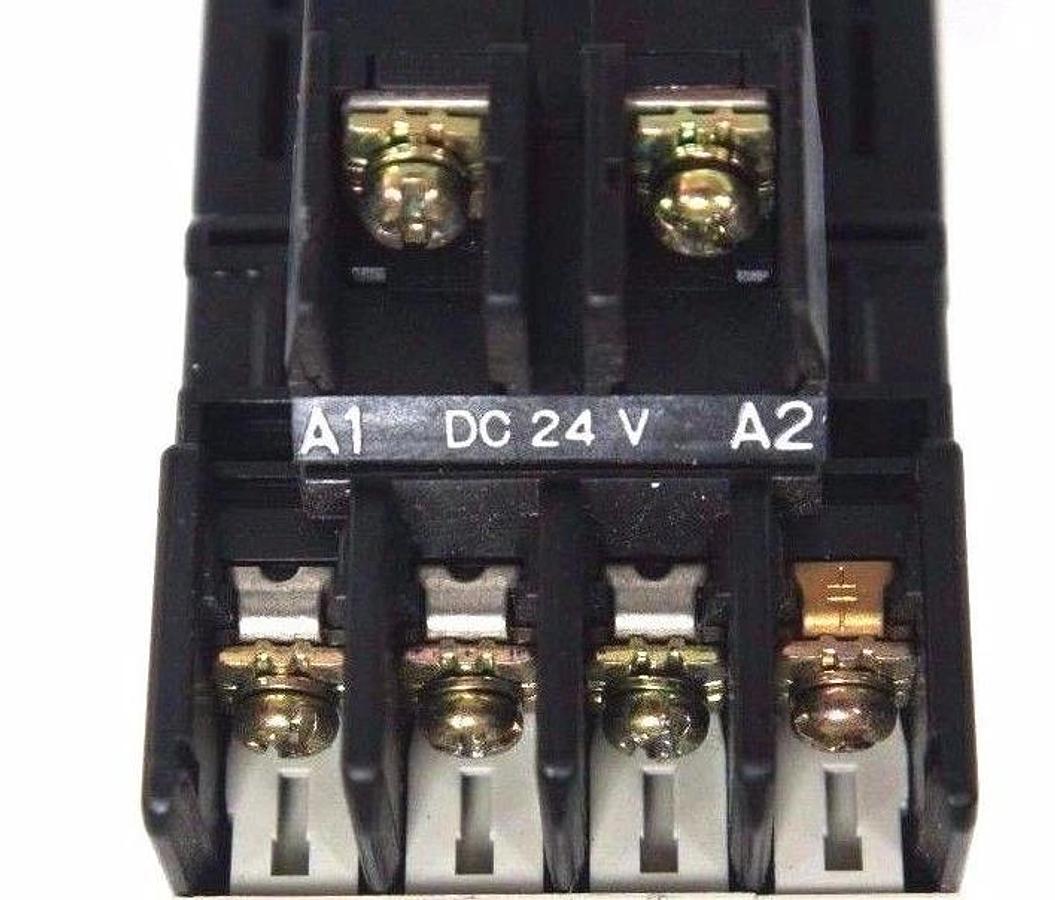 Used FUJI ELECTRIC SC-03/G CONTACTOR 11A, CAT NO 4GC0A, SC03G