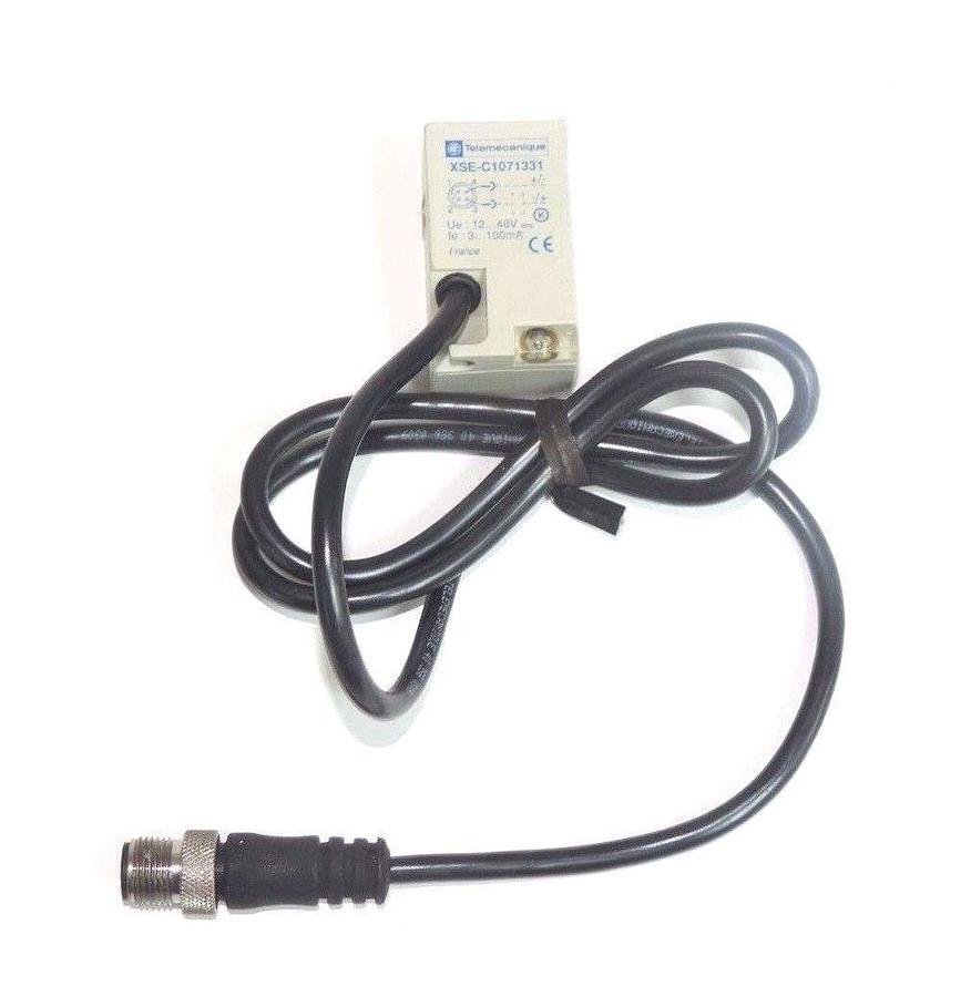Used TELEMECANIQUE XSE C1071331 INDUCTIVE PROXIMITY SENSOR