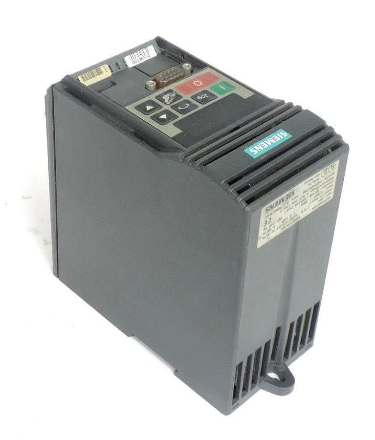 Used SIEMENS 6SE9212-8CA40 MICROMASTER DRIVE .75HP 230V 3PH 6SE92128CA40