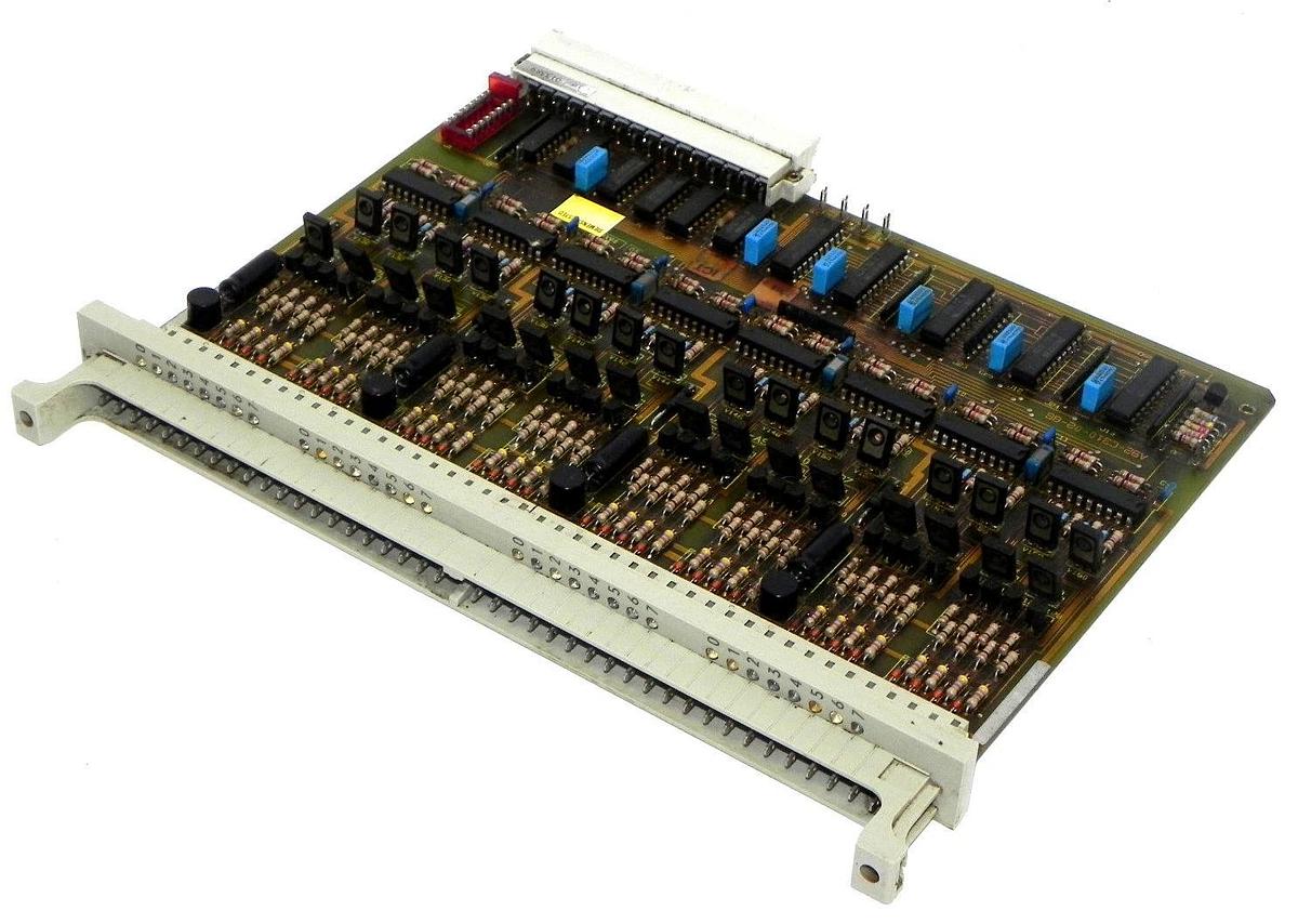 Used SIEMENS 6ES5445-3AA12 S5 DIGITAL OUTPUT MODULE 6ES54453AA12