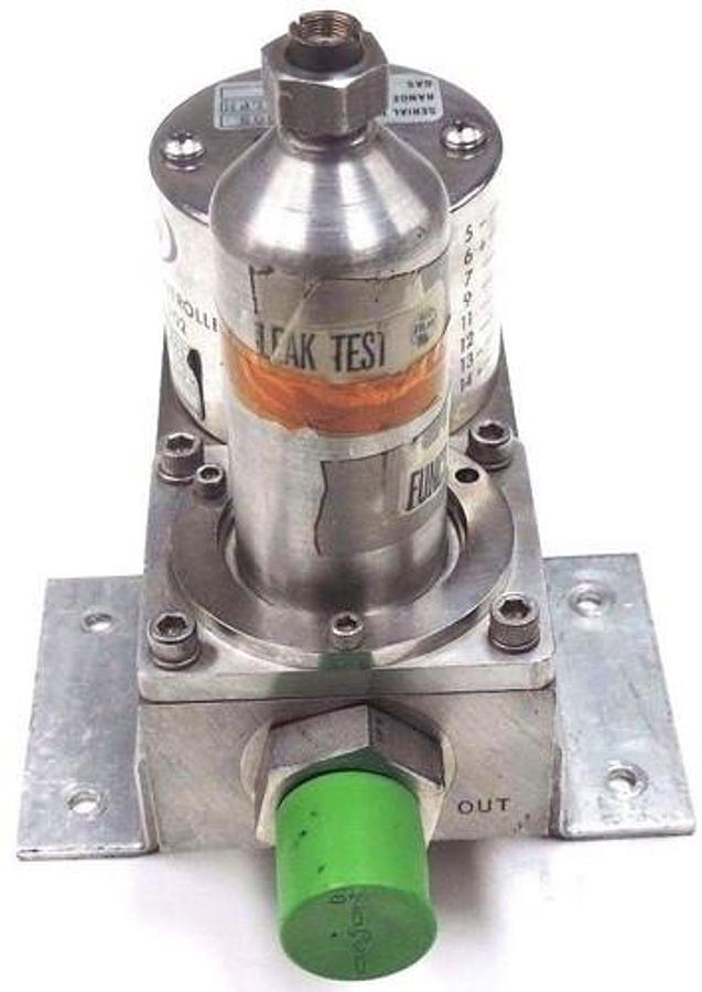 Used TYLAN FC-202 MASS FLOW CONTROLLER 150 PSIG MAX, RANGE: 100 SLPM, GAS: O2
