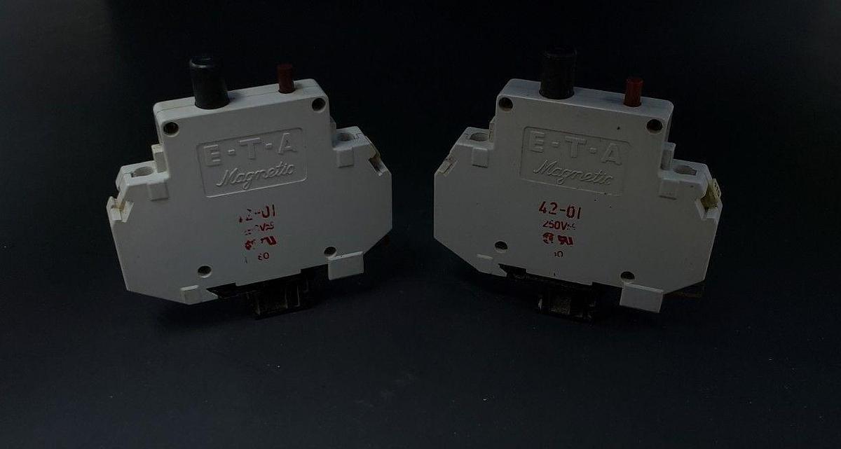 Used LOT OF 2 E-T-A MAGNETIC 42-01 CIRCUIT BREAKERS 250VAC, 1POLE, 4201