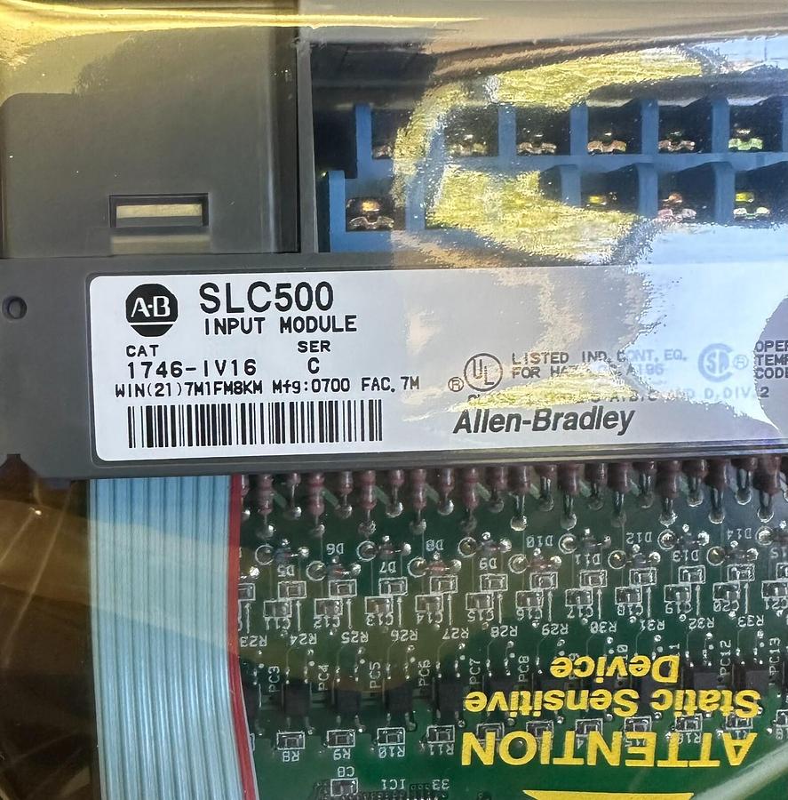 Used NEW ALLEN BRADLEY 1746-IV16 /C SLC 500 DIGITAL INPUT MODULE 10-30Vdc 1746IV16