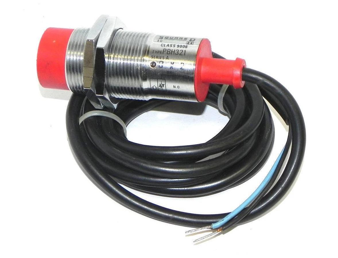 Used SQUARE D 9006-PBH321 PROXIMITY SENSOR 9006PBH321 SER. A