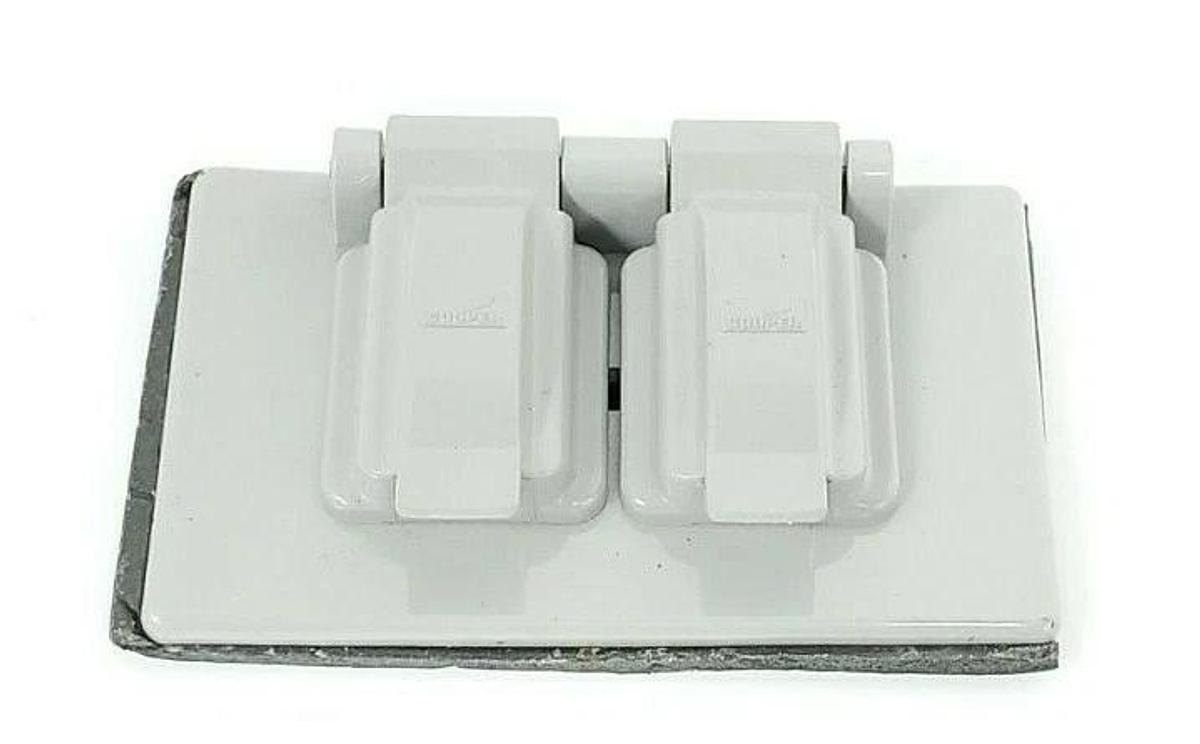 LOT OF 2 NEW COOPER S1962 PLASTIC PROTECTIVE COVERS FOR DUPLEX DEVICE