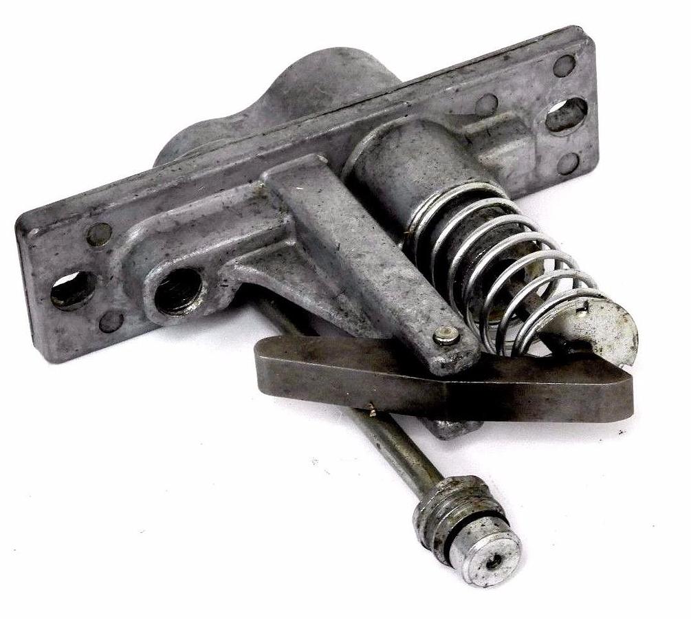 Used LINCOLN 880550 SER. D LUBRICATOR PUMP