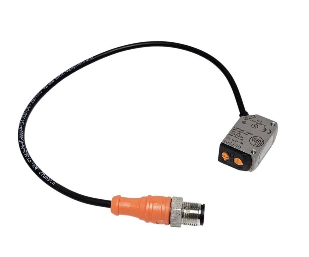 NEW IFM O6T-FPKG/0,30M/US DIFFUSE REFLECTION SENSOR O6T301 10...30VDC