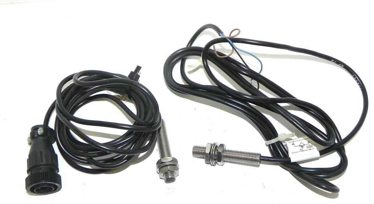 Used LOT OF 2 ALLEN BRADLEY 871C-P1C8 PROXIMITY SWITCHES SER. A REV. A