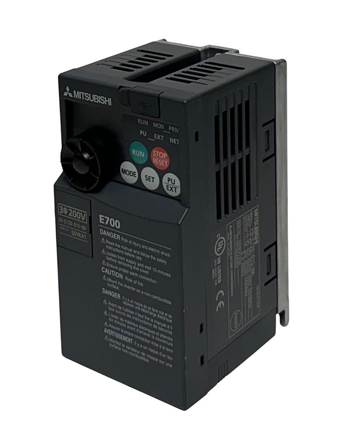 Used MITSUBISHI FR-E720-015-NA / FRE720015NA COMPACT INVERTER E700 200-240VAC NSMP