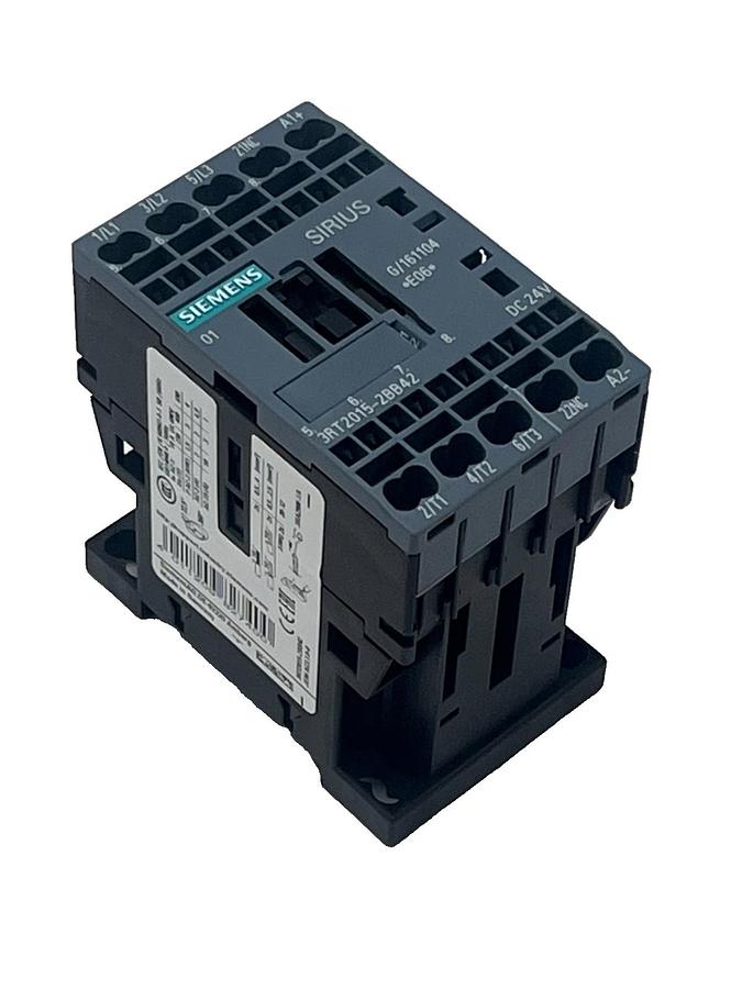 Used SIEMENS Sirius 3RT2015-2BB42 Contactor 7A 24VDC 3-Pole Size S00 DIN Rail Mount
