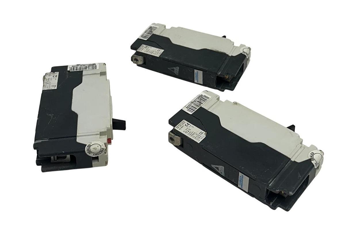 Used 3 CUTLER-HAMMER EGB1020FFB / 67B3776G02 CIRCUIT BREAKERS 20A 1-POLE E125B USNP