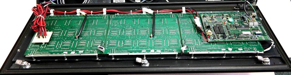 Used ALLEN BRADLEY 2706-P72CN2 SER. B REV. A FRN. 2.00 MESSAGE DISPLAY 2706P72CN2
