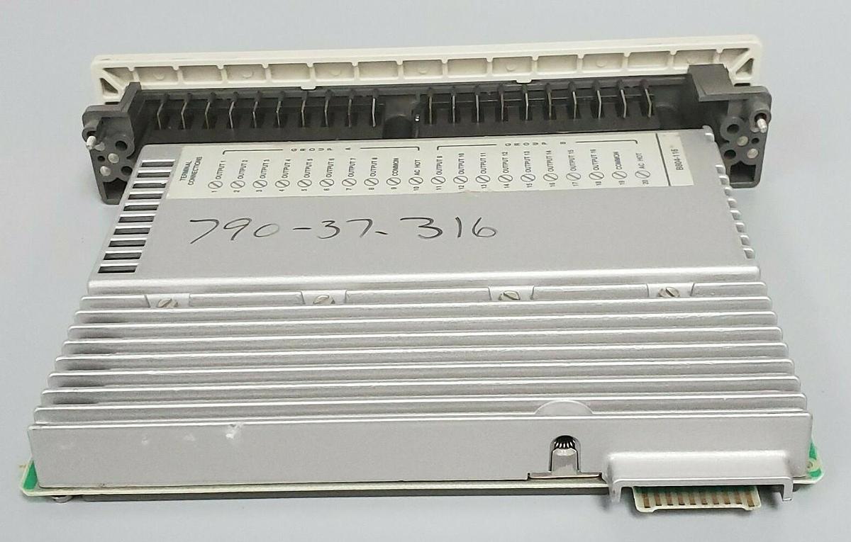 Used MODICON AS-B804-116 OUTPUT MODULE 800 I/O 115VAC OUT 16PT R/N: H