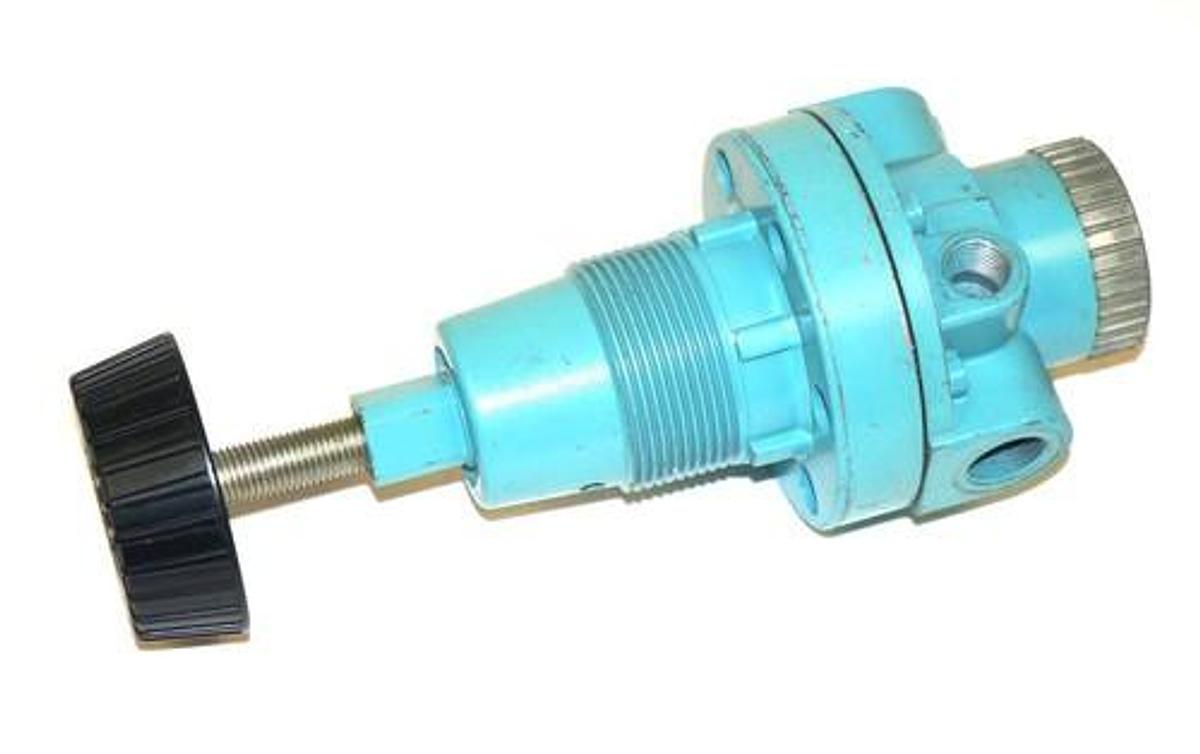 Used WILKERSON R20-03-000 PRESSURE REGULATOR 300PSIG, 175 DEG. F, 5-125PSIG RANGE