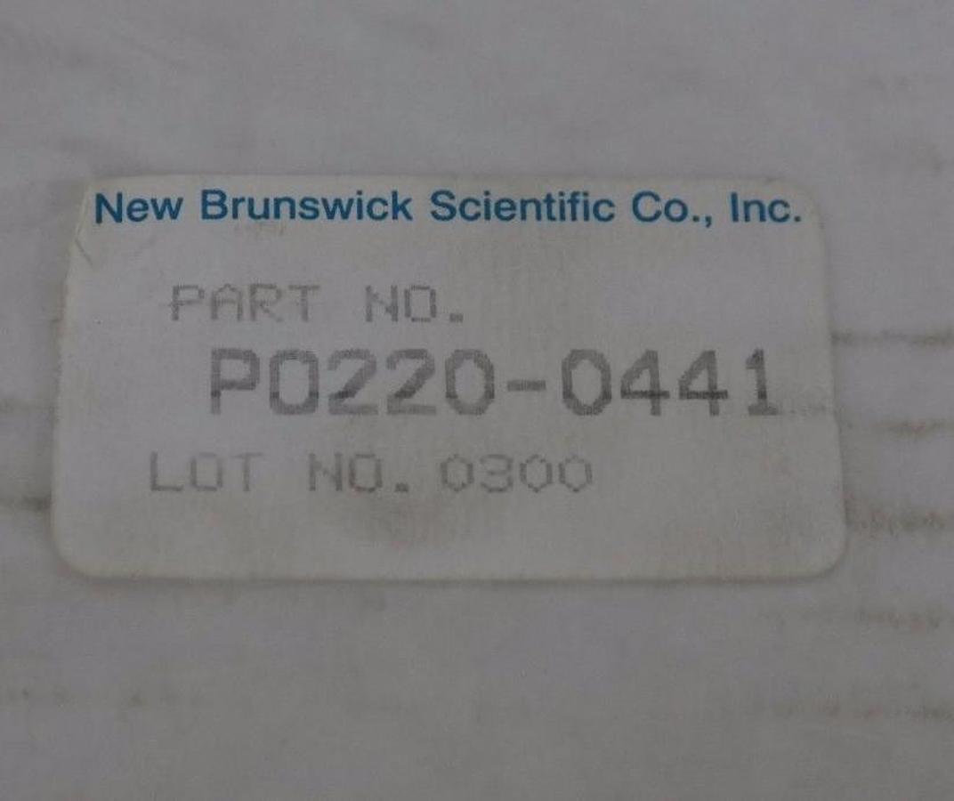 NIB PARKER 04F20C3108A3FGC8008J SOLENOID VALVE 1/4NPT 1/8 ORIFICE 24V PO220-0441