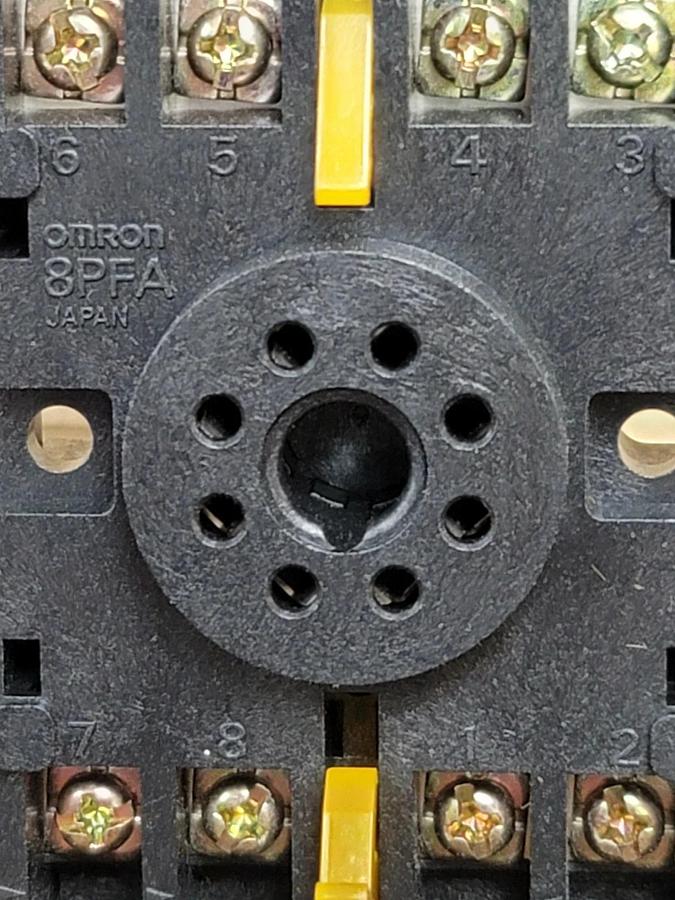 Used LOT OF 16 NIB OMRON 8PFA RELAY SOCKETS 8-PIN