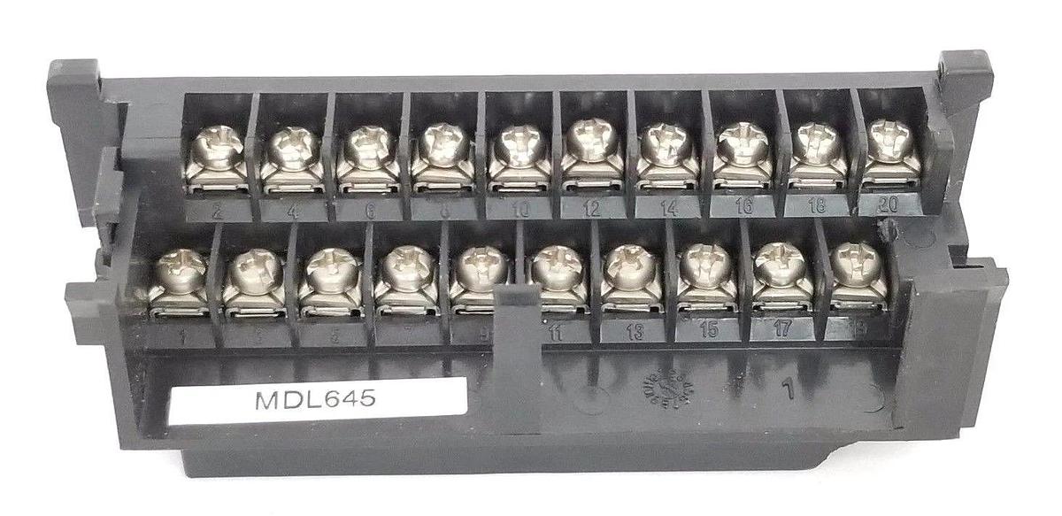 Used GE FANUC 44D750121 TERMINAL BLOCK 16-CHANNEL, 20 POS. 24VDC (CHIPPED CORNER)