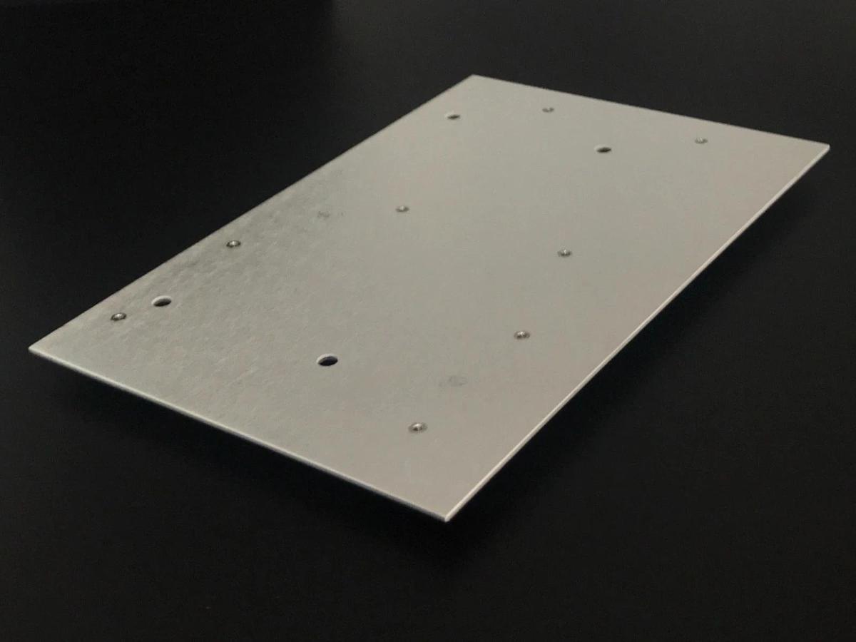 Used LOT OF 8 NEW RS485HUB PANEL MOUNT PLATES, FREEWAVE, PC00-39603-00