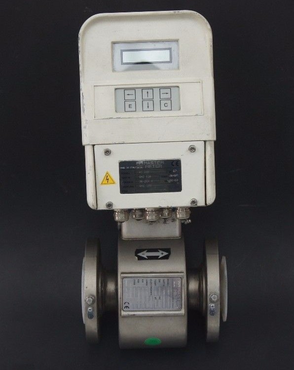 Used NEW MASTER METER MODEL: MC 208 P/N: QAZ 134 CONVERTER ELECTROMAGNETIC FLOW METER