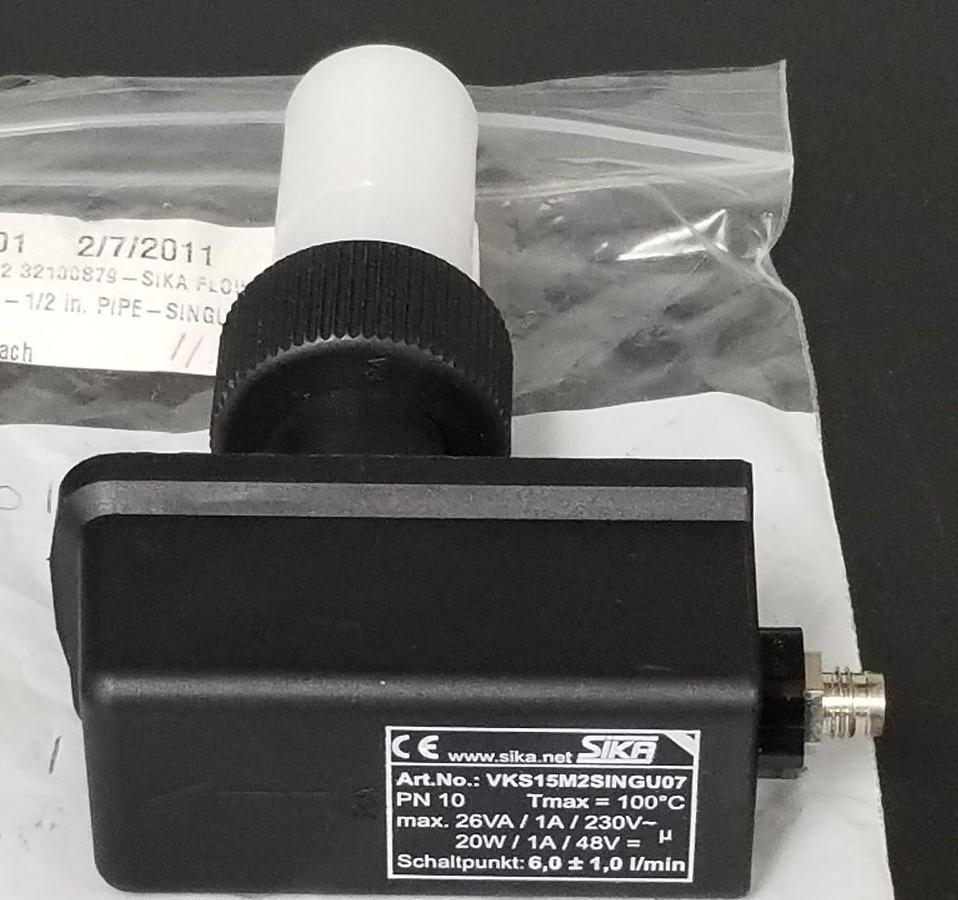 Used NEW SIKA VKS15M2SINGU07 FLOW CONTROL SWITCH VKS15M/1.6, 1/2" PIPE
