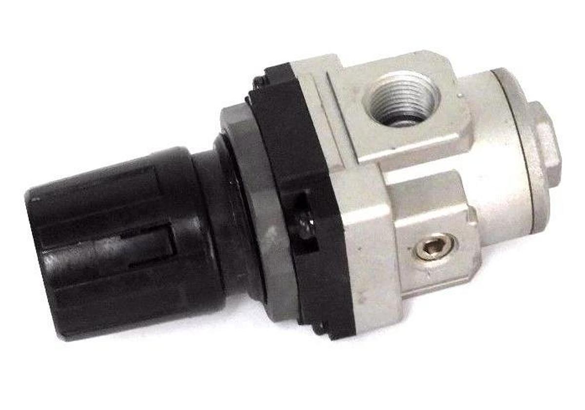 Used SMC NAR3000-N03 PRESSURE REGULATOR W/O GAUGE NAR3000N03