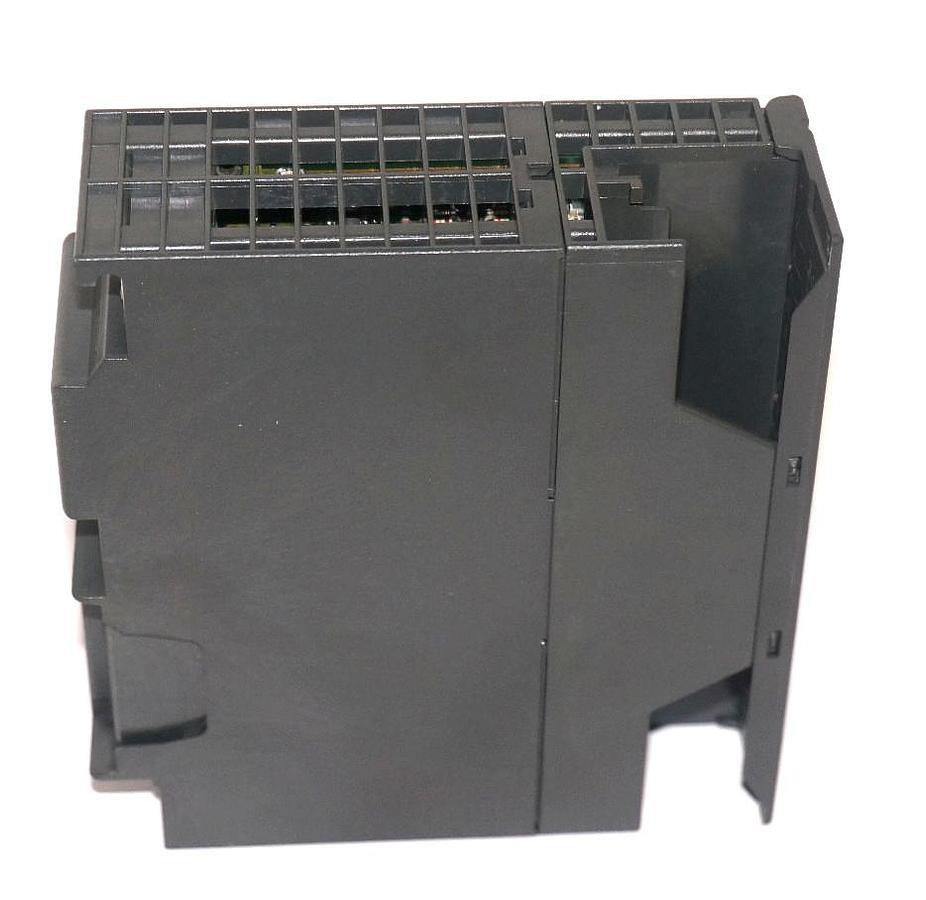Used SIEMENS 6ES7-323-1BH01-0AA0 I/O MODULE E-STAND: 01 6ES73231BH010AA0