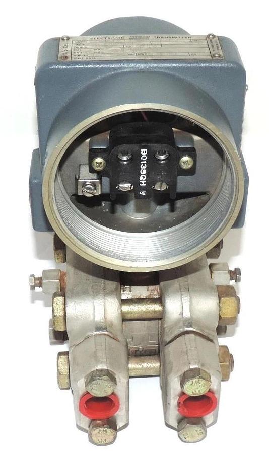 Used FOXBORO 823DP-I3S1NM2-M TRANSMITTER W/ B0138RA M/821AL, 823, 827 MED. RNG: 4-20