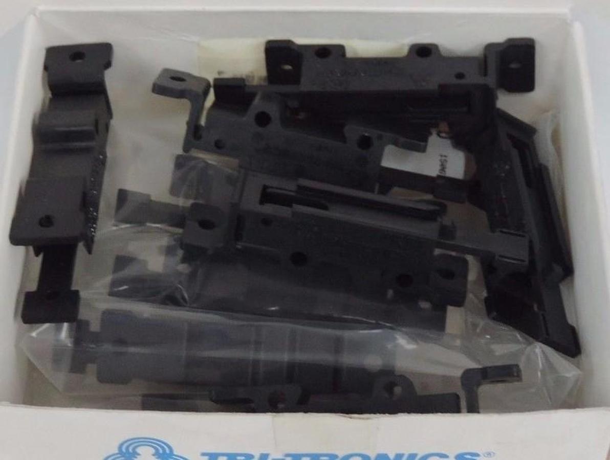 Used BOX OF 10 NEW TRI-TRONICS DBR-1 EAGLE SE3R SENSOR BRACKETS