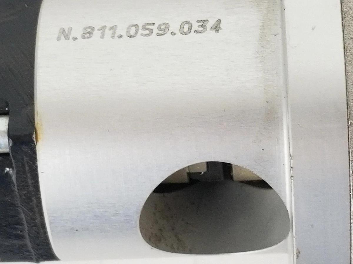 Used MITSUBISHI HC-PQ13-UE AC SERVO MOTOR HCPQ13UE, W/ S.T.M. RMI 28 FL SIN GEARBOX