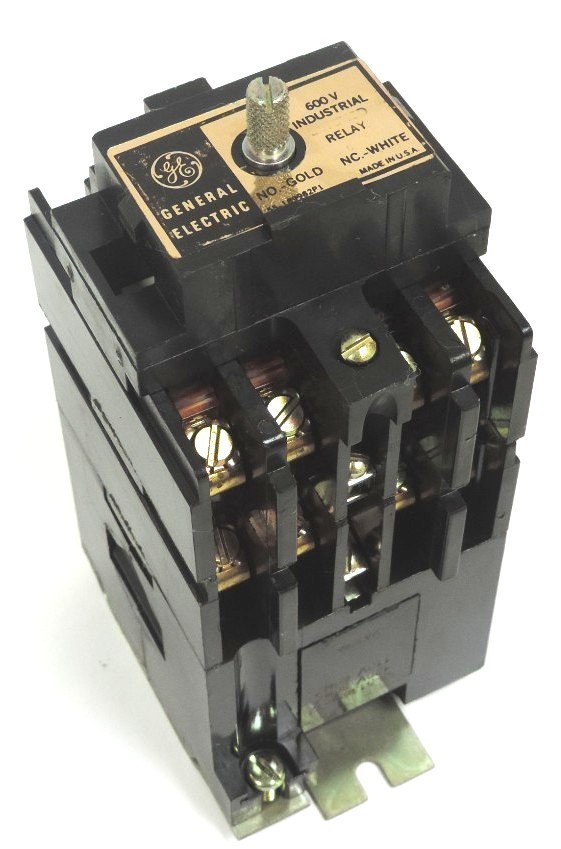 Used NEW GENERAL ELECTRIC CR120BP080 RELAY SERIES A WITH 55-51396G2 COIL