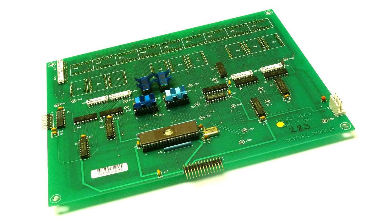 Used UNIVERSAL DYNAMICS PCB-031 REV. B CONTROL / DISPLAY CARD BOARD PCB031