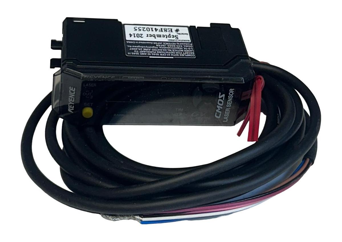 Used NEW KEYENCE GV-21P / GV21P CMOS GV SERIES DIGITAL LASER SENSOR 10-30VDC 2M NSMP