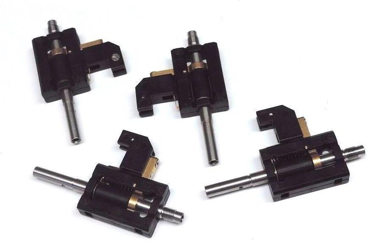 Used LOT OF 4 NEW TECAN AG 619211 TIP ADAPTERS FUER GENES