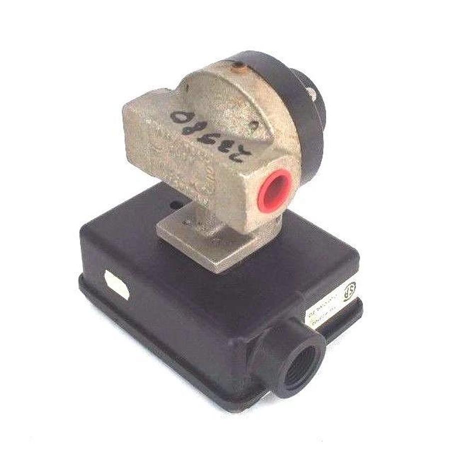 Used UFM 04IGM-4-150V.9-A1NR-C-2D FLOW METER 96787 CSA ENCLOSURE 5 P/N 700