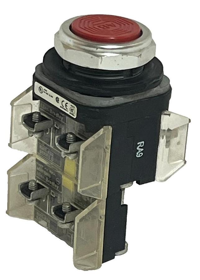 Allen-Bradley 800T-A6D2 Ser T Red Flush Push Button w/ (3) 800T-XD2 Ser D Blocks