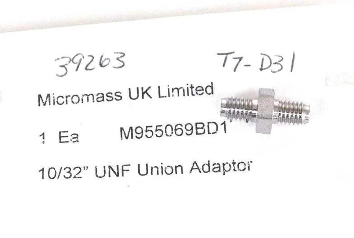 NEW MICROMASS M955069BD1 UNF UNION ADAPTOR 10/32''
