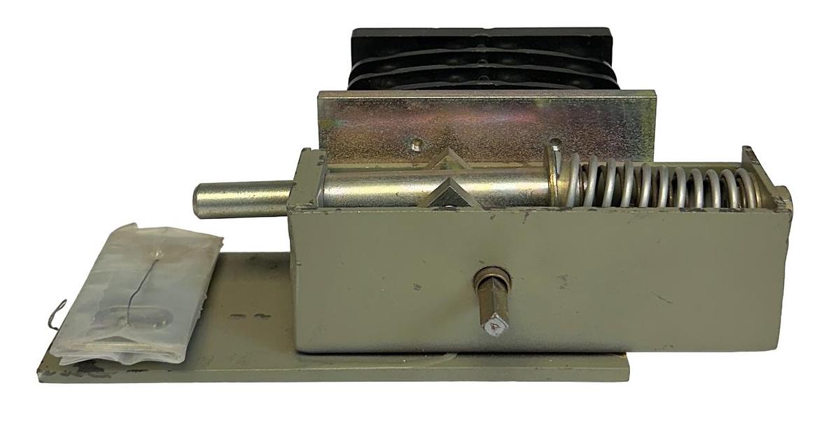Used GENERAL ELECTRIC TYPE SB-12 / 6353570-G2 / 6353570 ROTARY AUXILIARY SWITCH NSNP