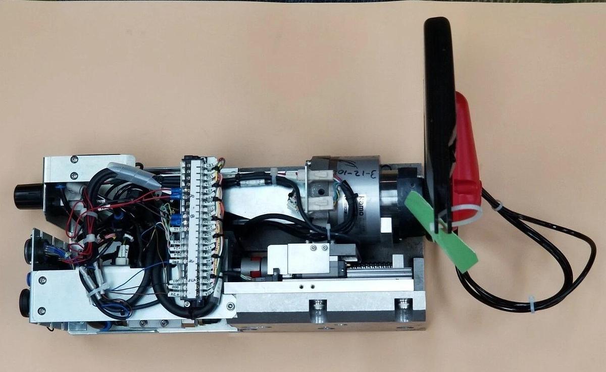 Refurbished YUSHIN DRDII-HS OPTICAL DISC TAKE-OUT / REMOVAL ROBOT DRD2 DRD II HS (REPAIRED)